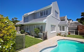 5 Bedroom House in Tokai