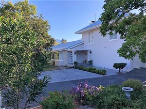 4 Bed House in Golden Acre