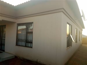 3 Bed House in Vanderbijlpark CE7