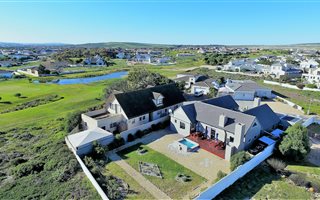 4 Bedroom House in Country Club