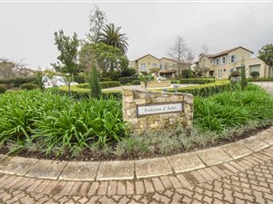 954 m² Land available in Fancourt