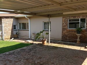 1 Bedroom House in Melodie