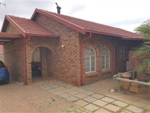 3 Bed House in Theresa Park