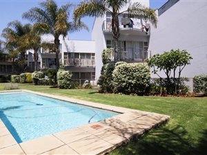 3 Bed Flat in Oaklands