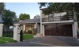 4 Bedroom House in Panorama