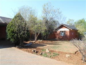 3 Bed House in Universitas