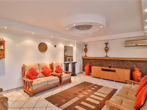4 Bed House in Malvern