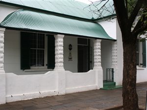 3 Bed House in Graaff Reinet