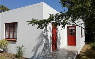 1 Bedroom Flat in Somerset West Central