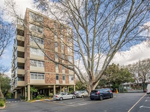 2 Bed Apartment in Newlands