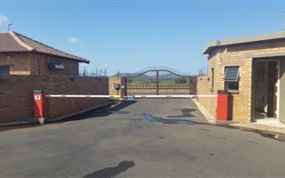 2 Bedroom Townhouse in Lephalale (Ellisras)
