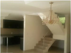 3 Bed Apartment in Red Hill