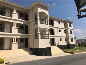 2 Bed Flat in Maroeladal