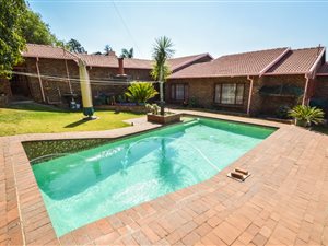 5 Bed House in Wilro Park