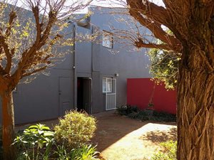 1 Bed Townhouse in Langenhoven Park