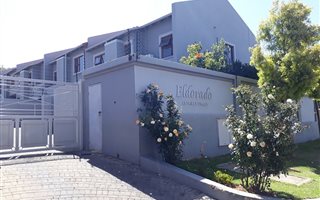 3 Bedroom Apartment in Oaklands