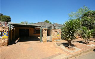 3 Bedroom House in Westdene
