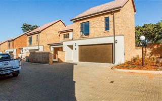 3 Bedroom Duplex in Honeydew