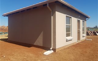 2 Bedroom House in Kwaggasrand