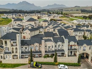 2 Bed Apartment in Nooitgedacht Estate