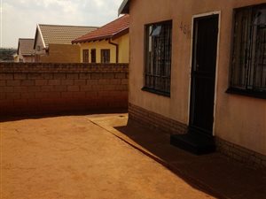 3 Bed House in Emdeni