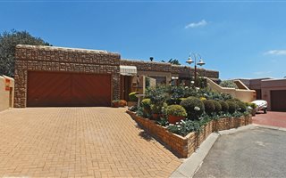 2 Bedroom House in Randpark Ridge