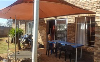 3 Bedroom House in Waterval East