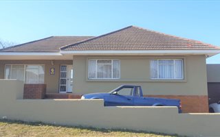 3 Bedroom House in Fernglen