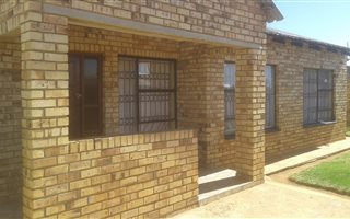 3 Bedroom House in Jouberton