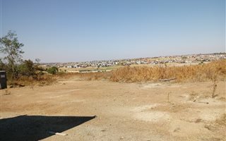 401 m² Land available in Knopjeslaagte
