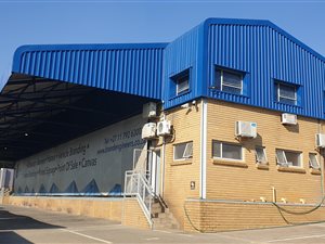 1450 m² Industrial space in Strydompark