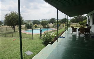 4 Bedroom House in Lanseria and surrounds