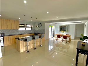 4 Bed House in Bothasig