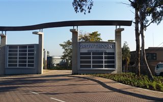 967 m² Industrial space in Halfway House