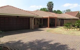 5 Bedroom House in Eldoglen