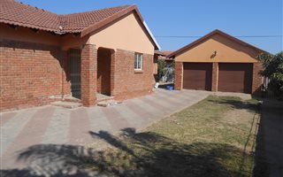 3 Bedroom House in Madiba Park