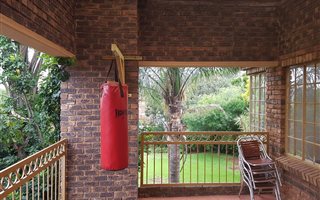 6 Bedroom House in Highveld