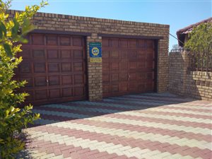 3 Bed House in Karen Park