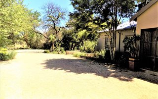 1.3 ha Farm in Kameelfontein and surrounds