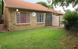 3 Bedroom Simplex in Die Wilgers