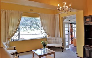 2 Bedroom House in Glencairn Heights