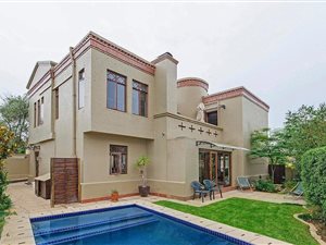 4 Bed House in Eagle Canyon Golf Estate