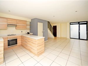 3 Bed Apartment in Rynfield
