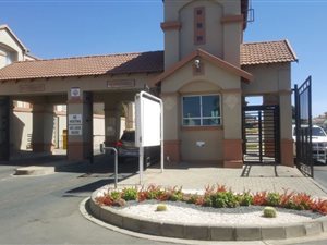 2 Bed Townhouse in Aeroton