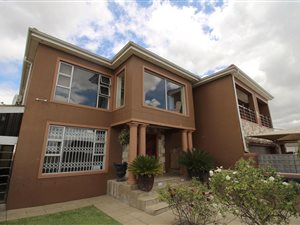 5 Bed House in Rouxville