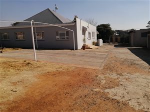 1200 m² Industrial space in City Deep
