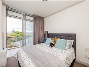 1 Bed Apartment in Claremont Upper