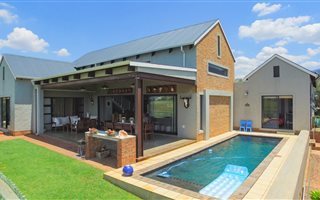 4 Bedroom House in The Coves
