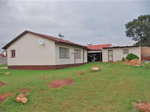 3 Bed House in Claremont