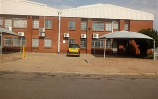914 m² Commercial space in Jet Park